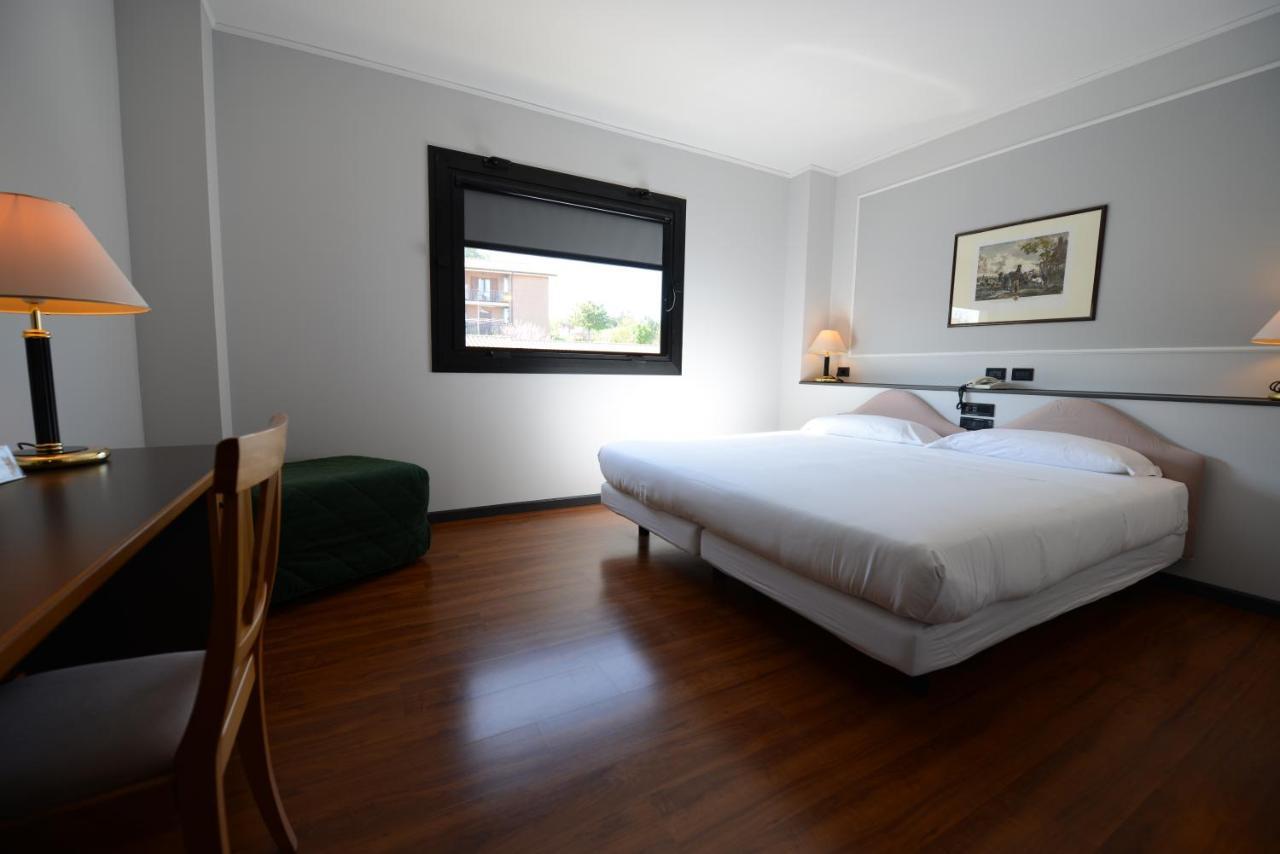 Hotel Mamiani & Relaxing Spa Urbino Bilik gambar